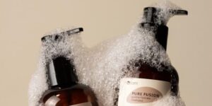 آیا می‌توانیم از شامپوی مو برای شستن بدن استفاده کنیم؟ این نکات را قطعا نمی‌دانستید