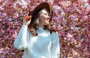 چند پیشنهاد جذاب و رنگی برای شیک‌تر بودن در بهار | نوروز امسال چی بپوشم؟