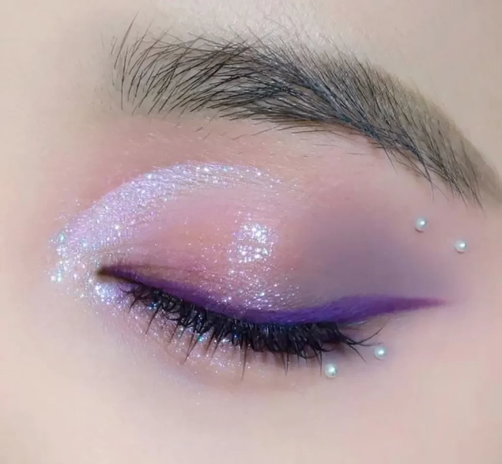 میکاپ چشم بنفش