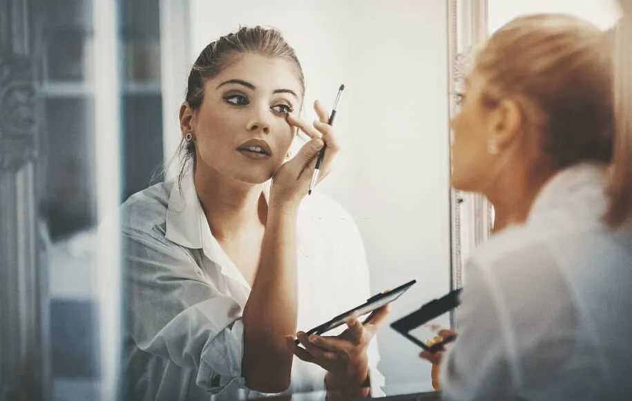 تفاوتهای آرایش صورت به سبکهای شرقی و غربی