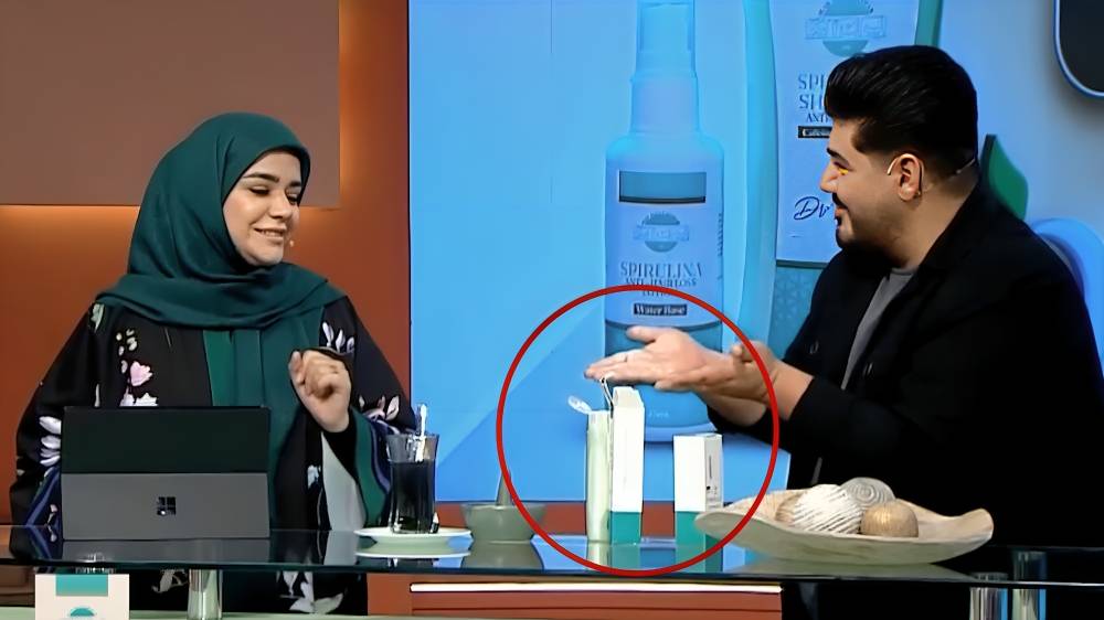 حرکت عجیب مجری تلویزیون روی آنتن زنده صداوسیما!