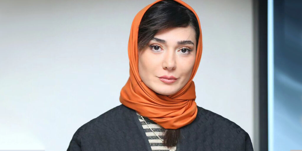 مشکی و قرمز؛ استایل جسورانه مینا وحید شیک بود یا خز؟