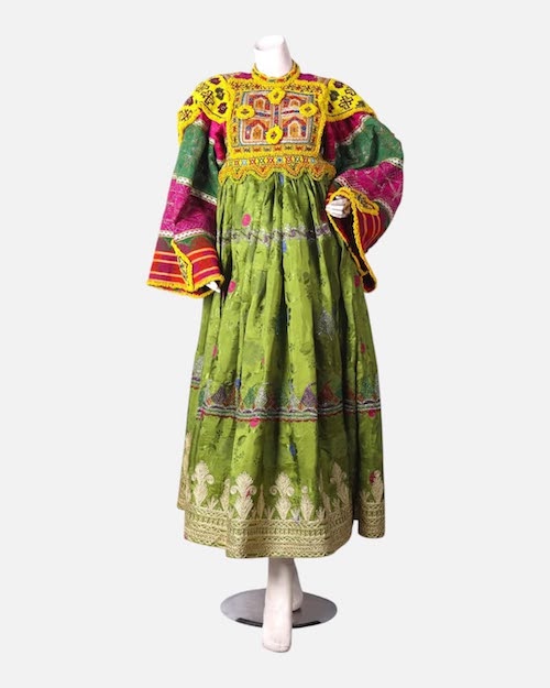 لباس سنتی گوگوش