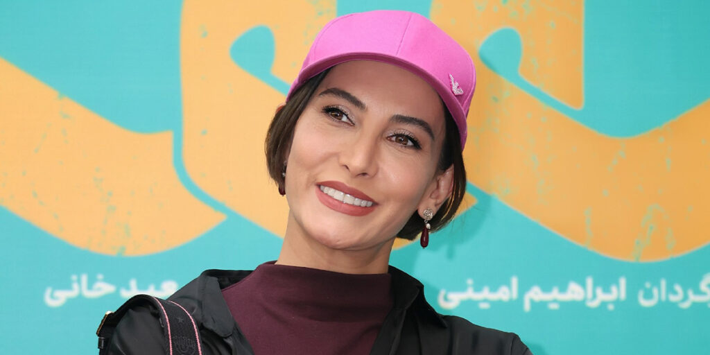 فریبا نادری در استایل مشکی خود اکسسوری‌های لوکسش را به رخ کشید!