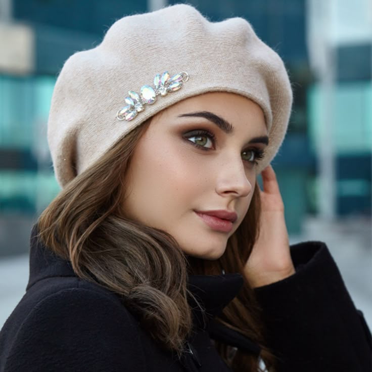 کلاه کلاسیک زنانه