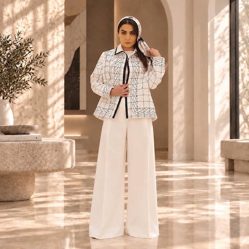 السا فیروزآذر با مینی‌اسکارف