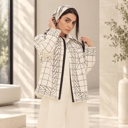 السا فیروزآذر با مینی‌اسکارف