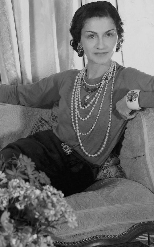 مروارید در استایل زنان شیک‌پوش