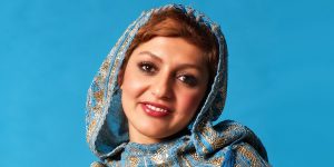 طراحی کفش‌های جدید برند مشهور با الهام از گردنبند زمردین گوگوش
